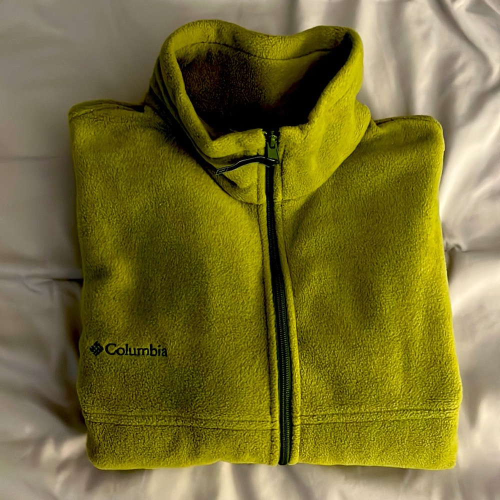 Mens Columbia Green Zip up Jacket.